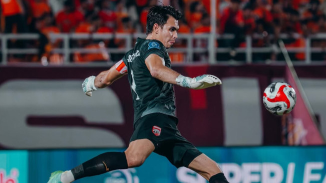 Nadeo Argawinata saat membela Borneo FC. [Instagram]